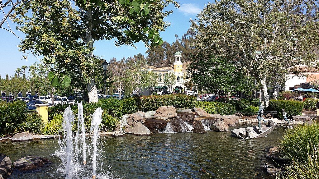 View of The Commons at Calabasas