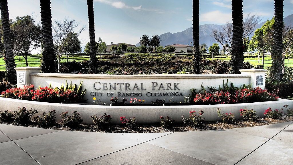 Welcome sign of Central Park