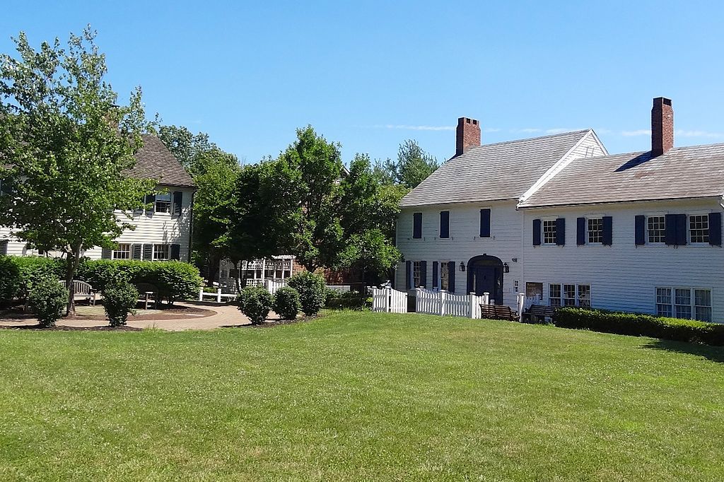 Colonial Homes at East Jersey Old Town Village