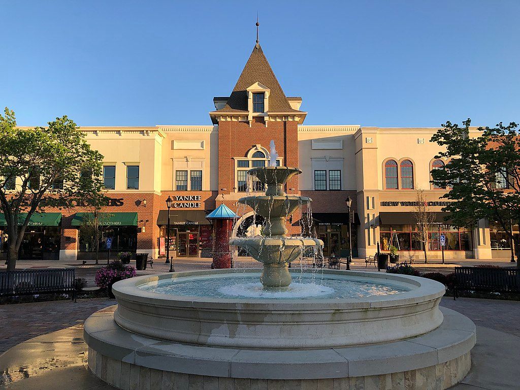 Front View of Levis Commons 12