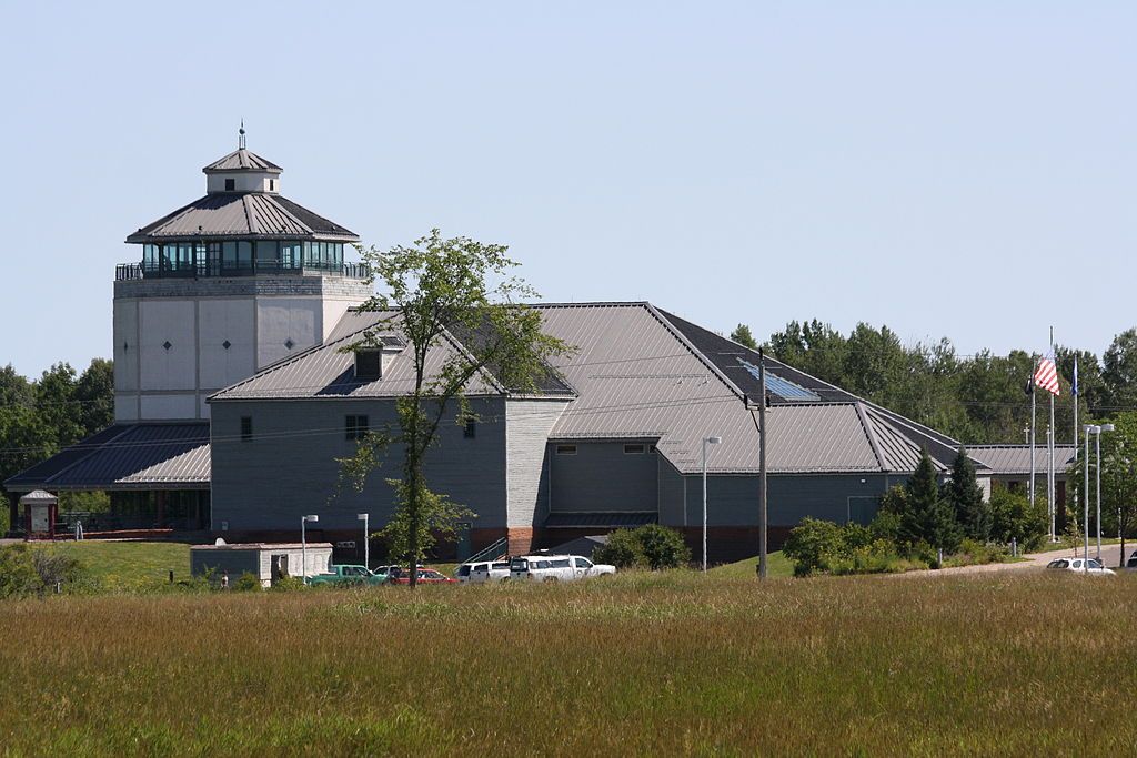 Exterior of Northern Great Lakes Visitor Center
