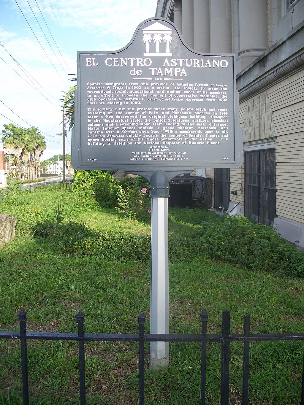Plaque at Centro Asturiano de Tampa
