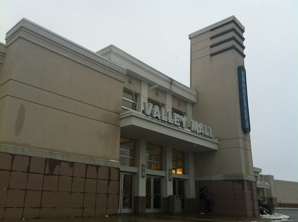 Outside View of Valley Mall