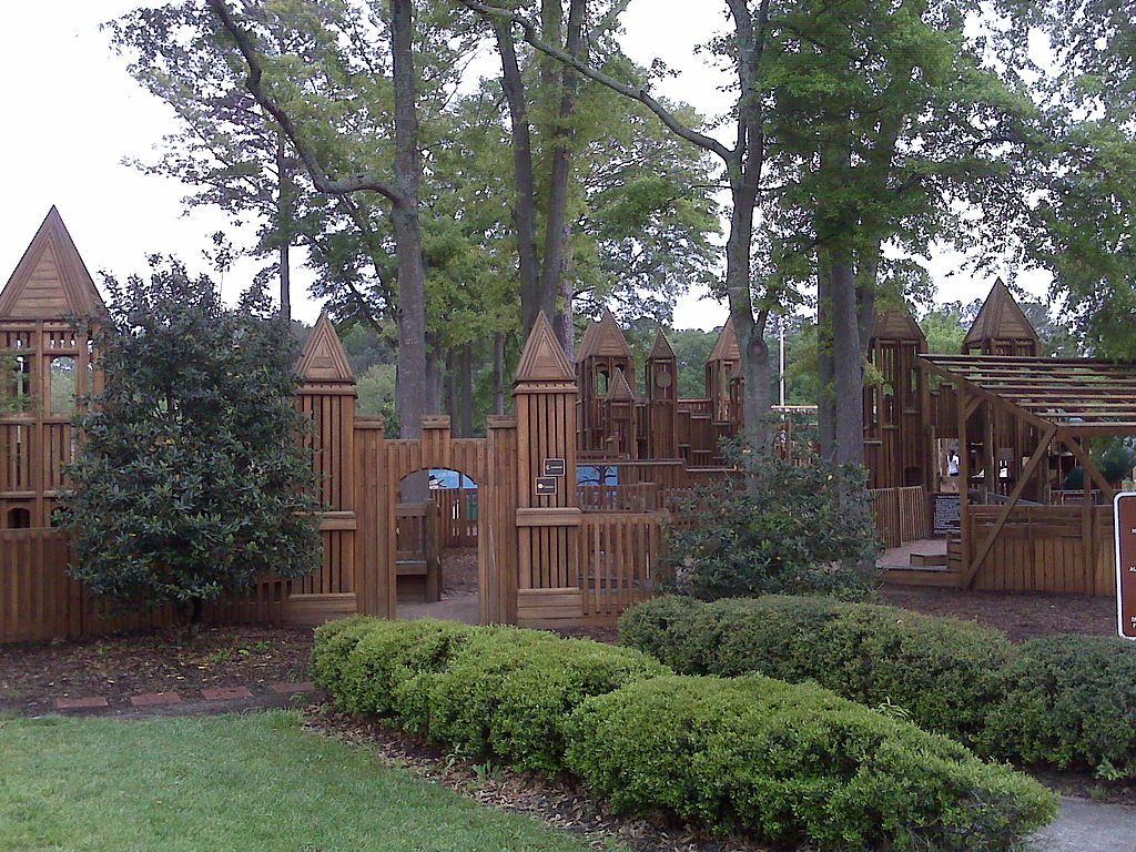 The grounds of Wills Park