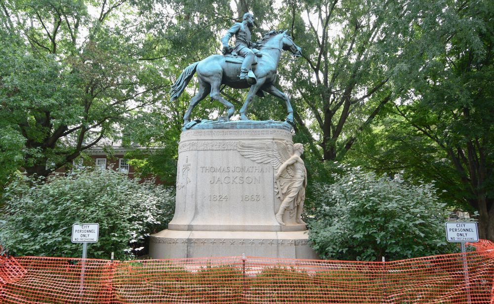 Robert Lee statue at Market Street Park