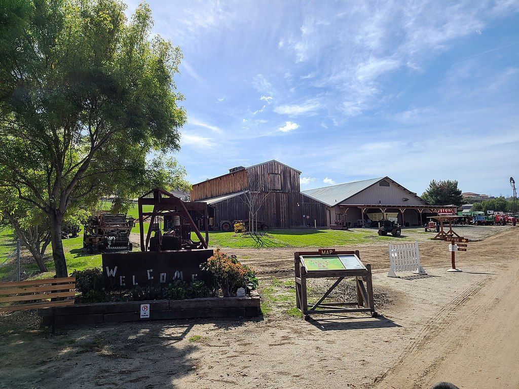 Outside view of Antique Gas and Steam Engine Museum
