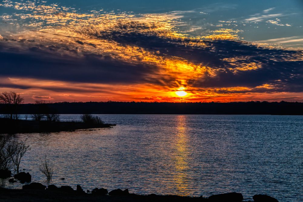 Beautiful sunset scenery at Arcadia Lake