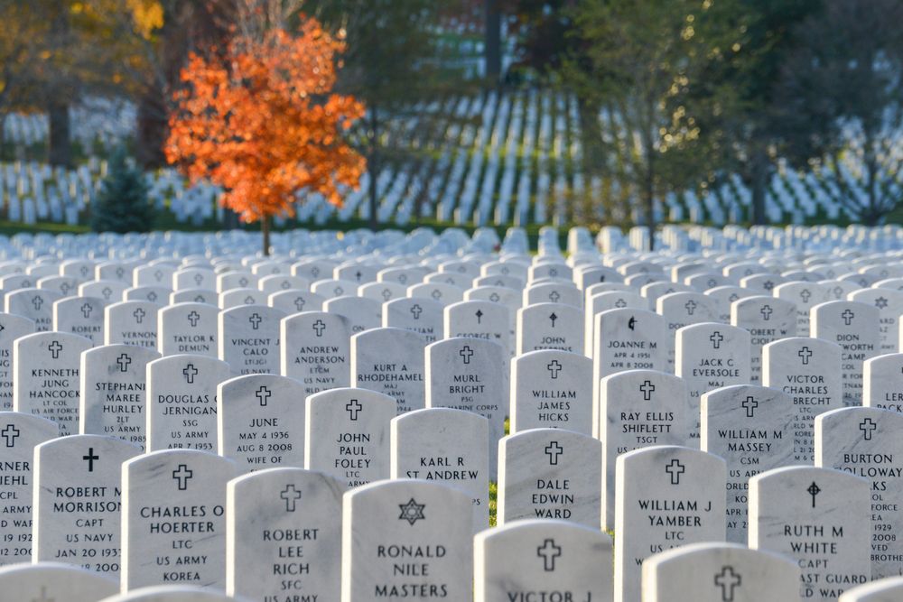 Tombstones lined up at Arlington National Cemetery