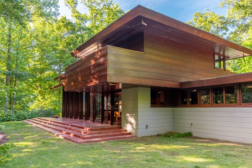 Exterior of Frank Lloyd Wright Bachman-Wilson House