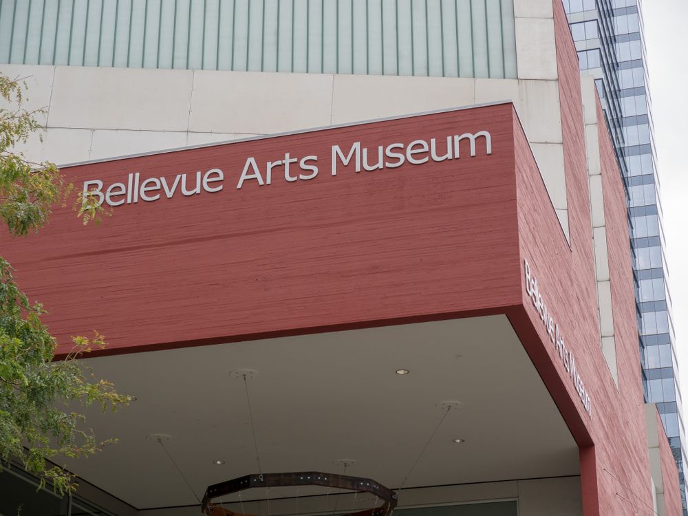 Signage of Bellevue Arts Museum on it's building