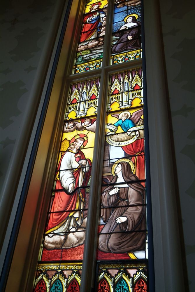 Beautifully painted glasses at Basilica of Sacred Jesus