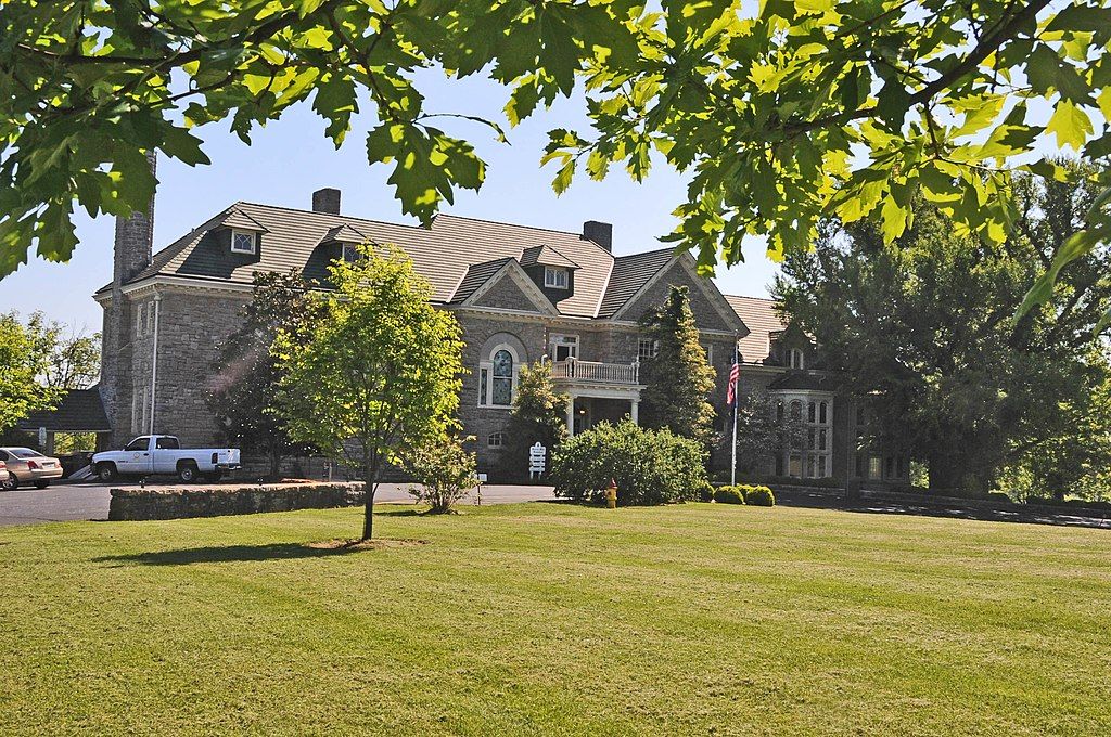 Exterior of Berry Hill Mansion 