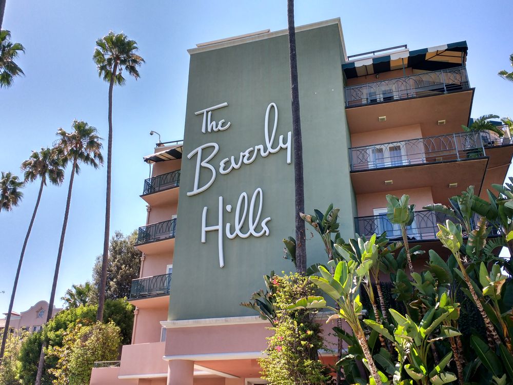 Welcome sign of Beverly Hills Hotel