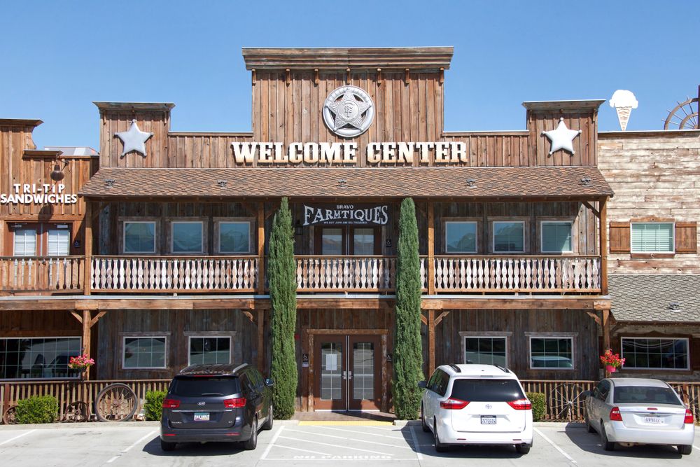 Welcome center at Bravo Farms