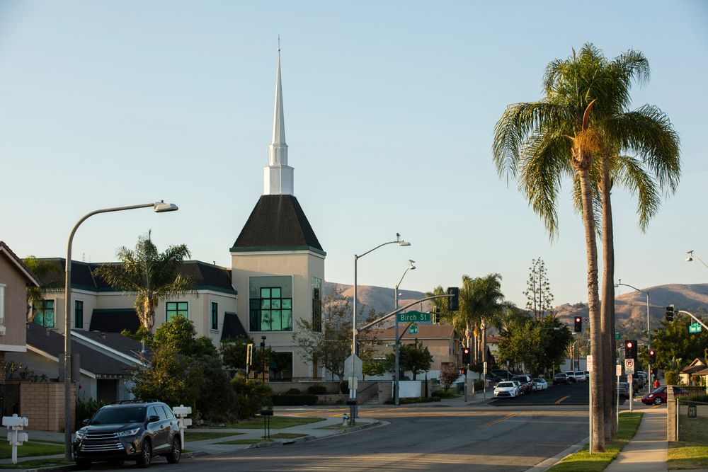 The road of Brea Downtown