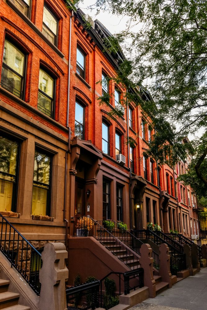 Brownstone row house at Brooklyn Heights Promenade