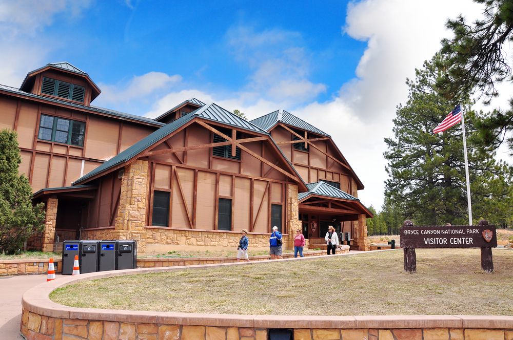 Exterior view of the Bryce Canyon National Park Visitor Center