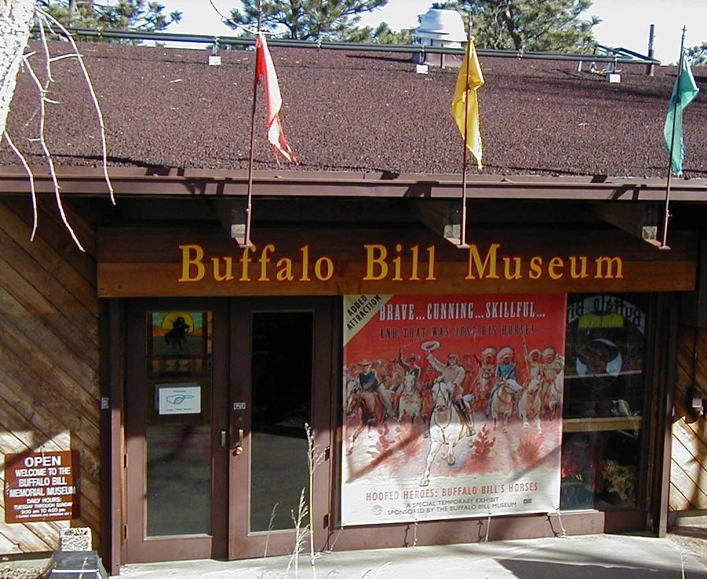Entrance to the Buffalo Bill Museum and Grave