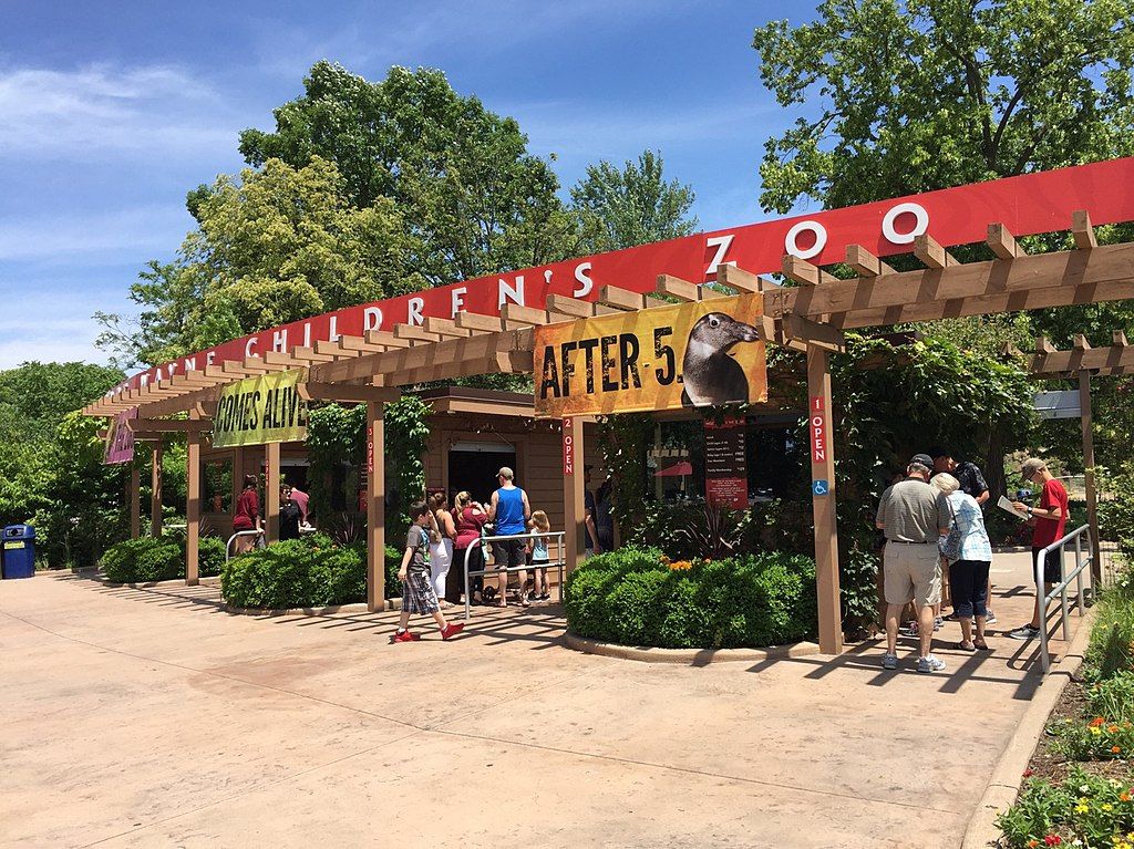 Entrance to Fort Wayne Children's Zoo