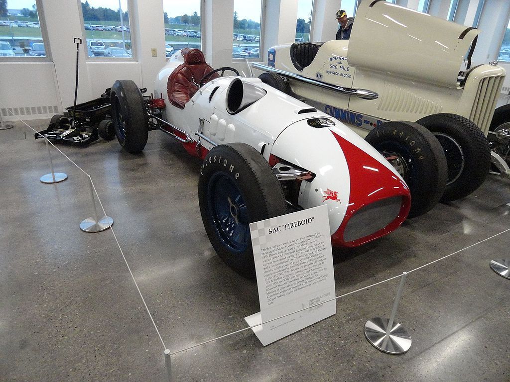 A race car in Indianapolis Motor Speedway Museum