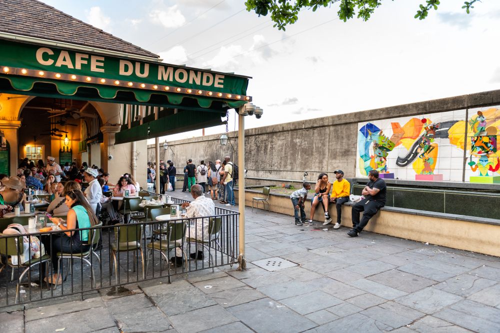Exterior of Café du Monde