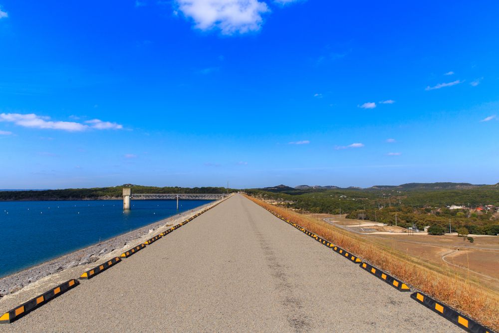 Canyon Dam Walkaway