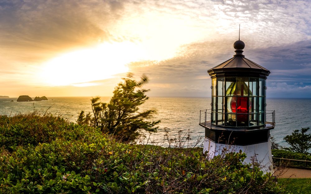 Upper circular dome at Cape Meares Light