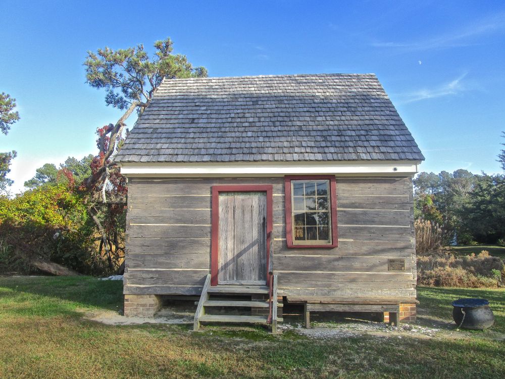 Wooden architecture of Captain Timothy Hill House
