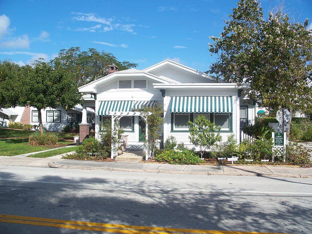 Exterior of Cason Cottage Museum & Delray Beach Historical Society