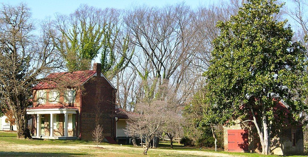 Outside view of the Clarke-Palmore House Museum