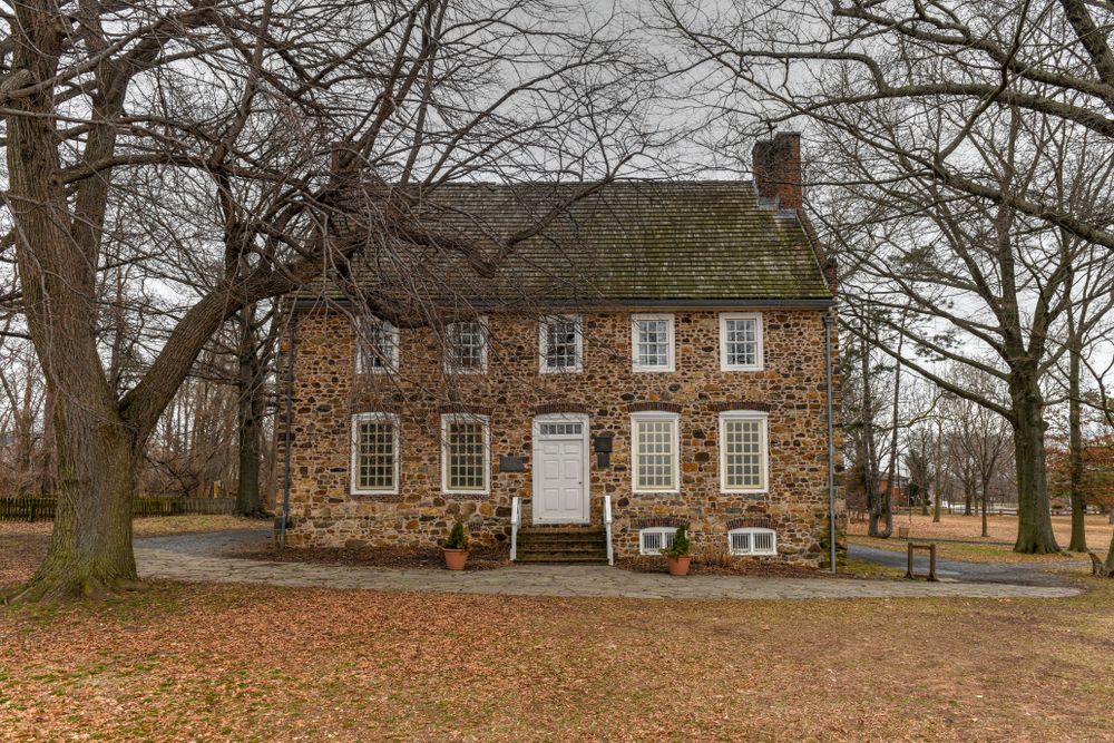 Building of Conference House Park