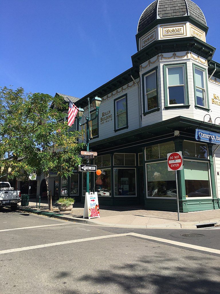 Buildings at Downtown Pleasanton