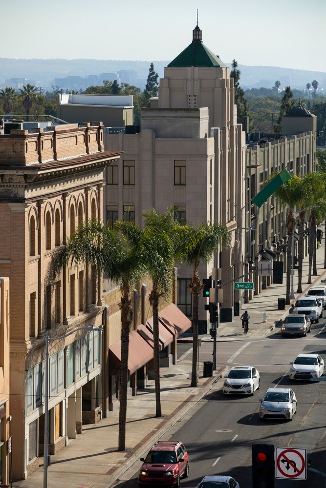 Street view of Downtown Santa Ana