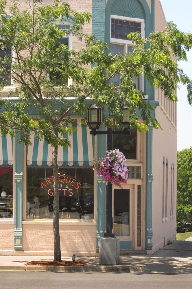 Antiques gift shop at Downtown Ludington