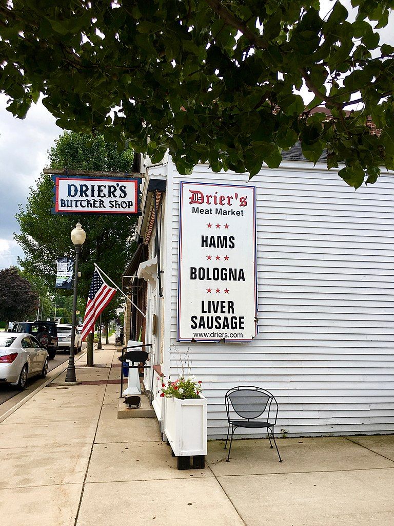 Side view of Drier’s Meat Market