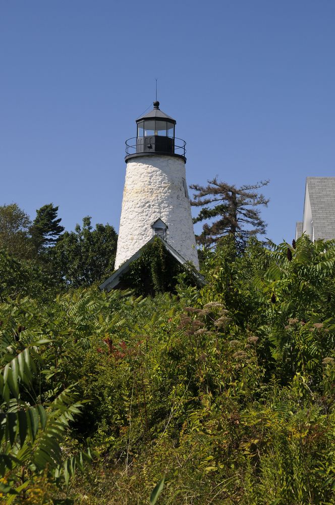 Far exterior view of Dyce Head Lighthouse