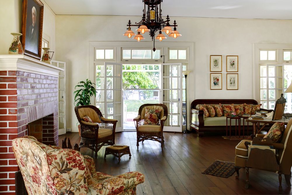 Living room at Edison & Ford Winter Estates