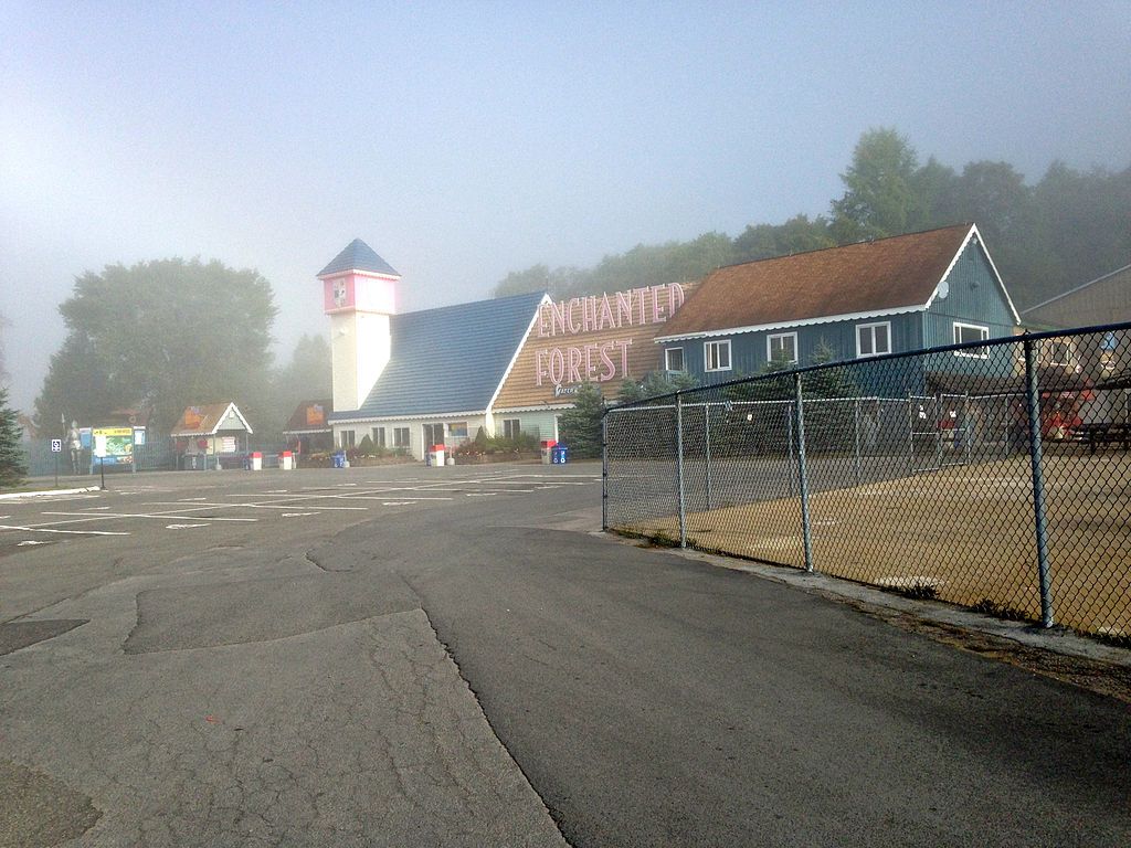 Entrance of Enchanted Forest Water Safari on a foggy day