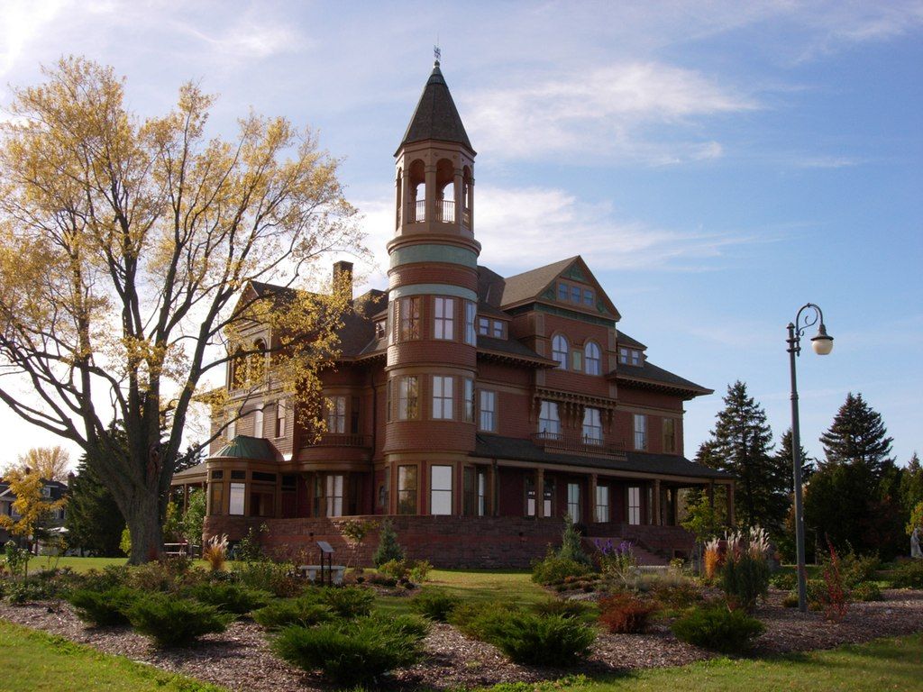 Exterior of Fairlawn Mansion And Museum