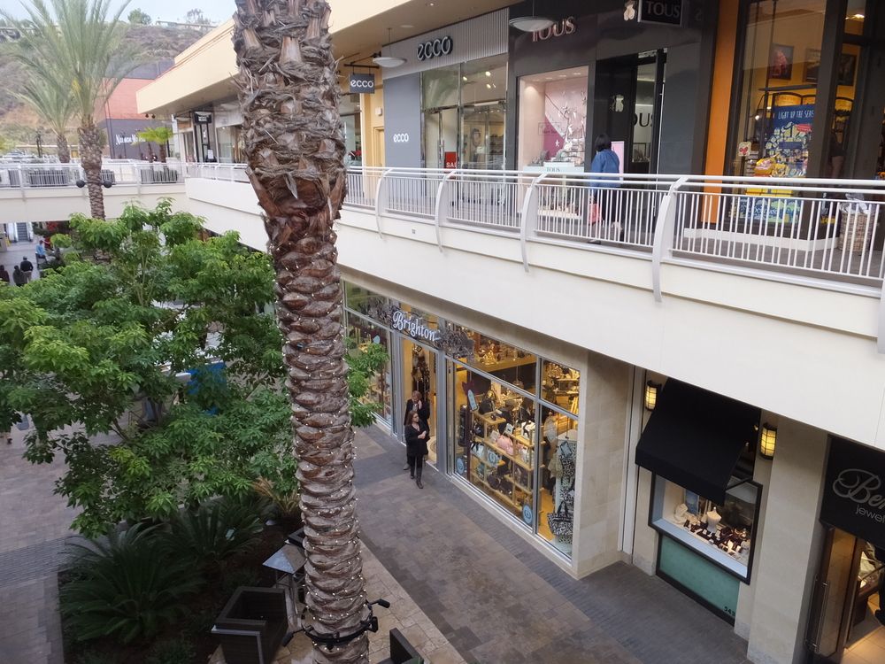 Shops at Fashion Valley