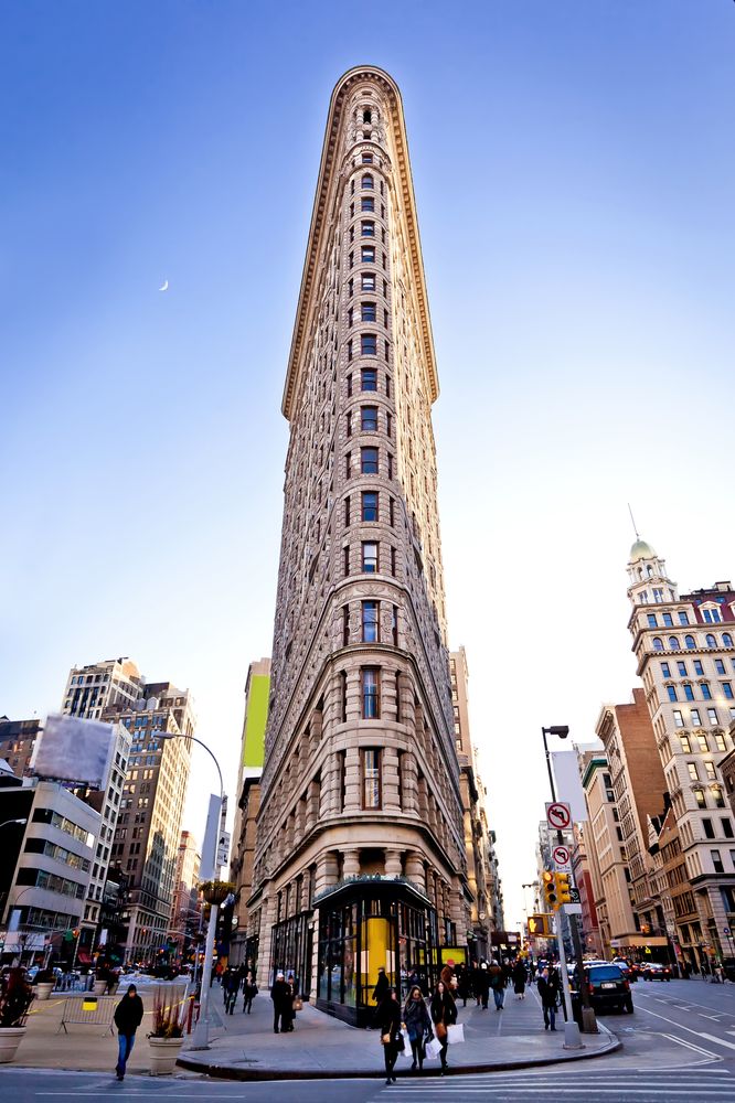 Front view of the Flatiron Building