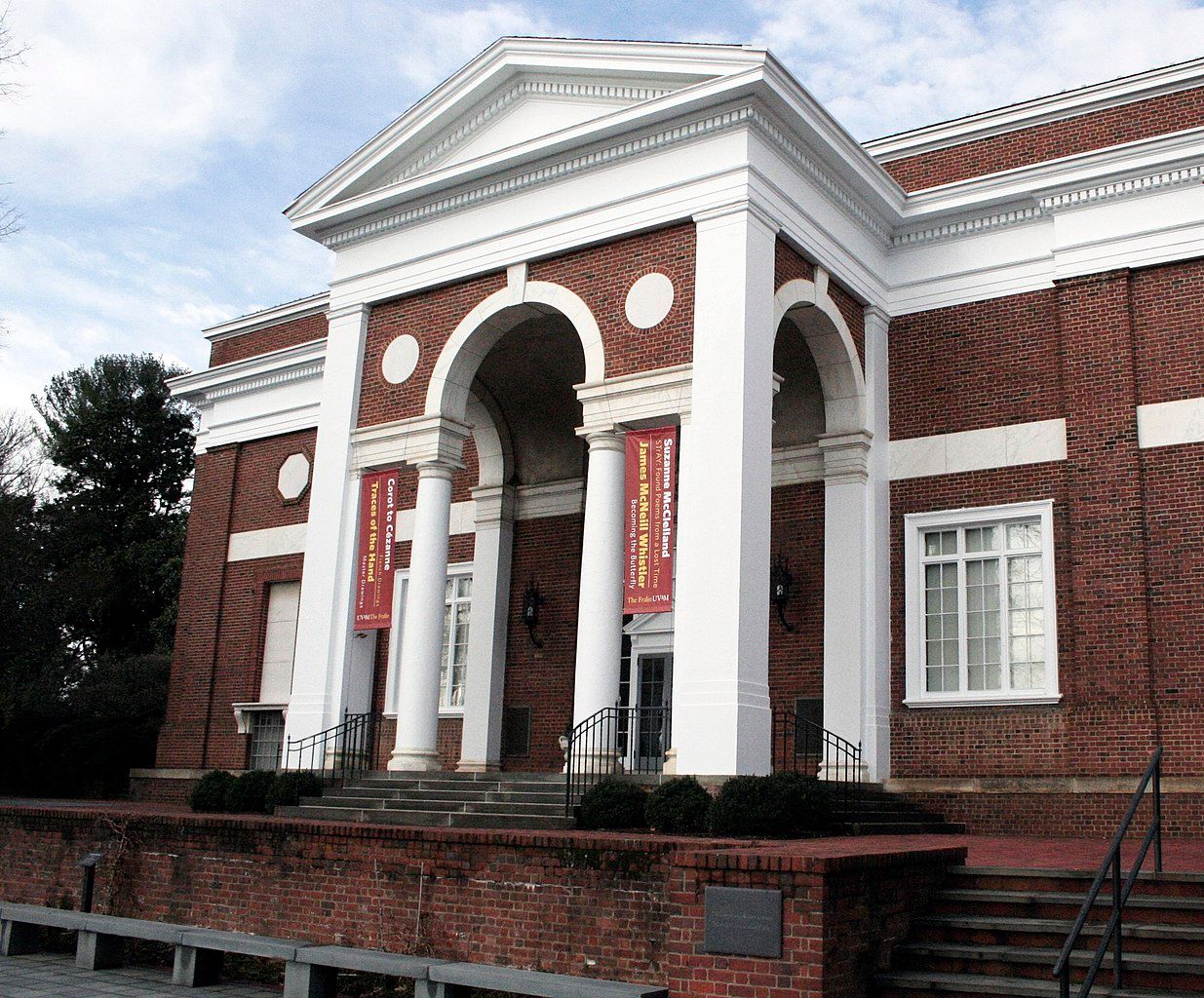 Exterior view of the Fralin Museum of Art