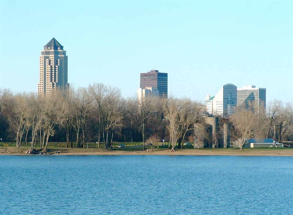 View of Gray’s Lake Park