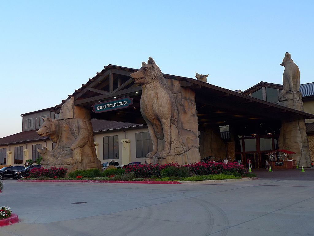 Exterior of the Great Wolf Lodge