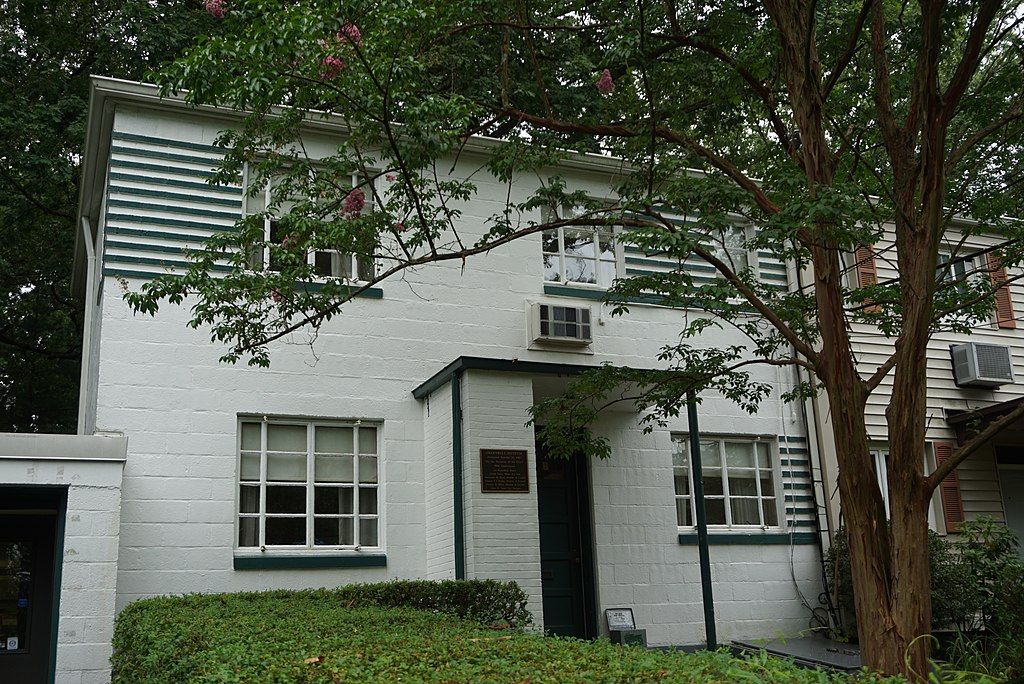 Entrance to Greenbelt Museum