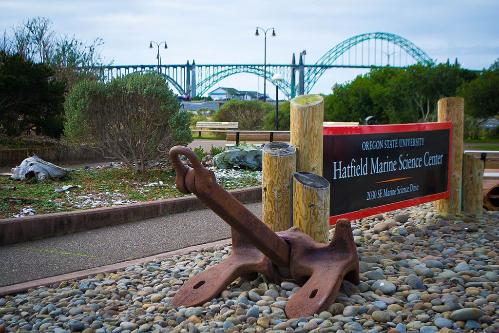 Welcome sign of Hatfield Marine Science Center