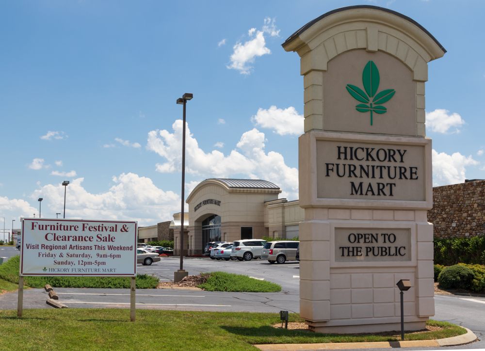 Welcome sign of Hickory Farmer’s Market