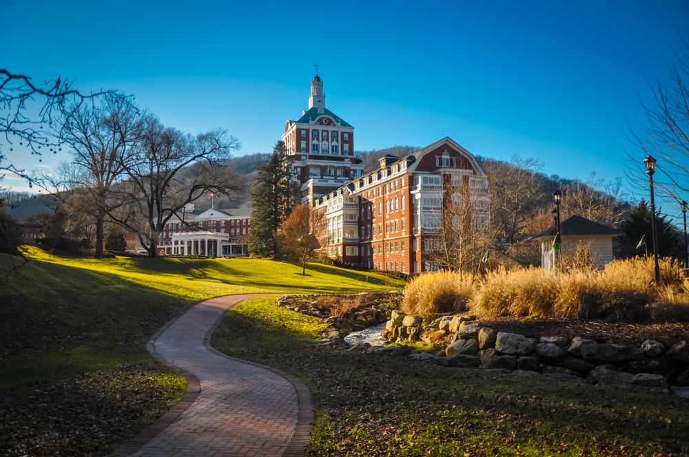 Beautiful view of Historic Omni Homestead Resort
