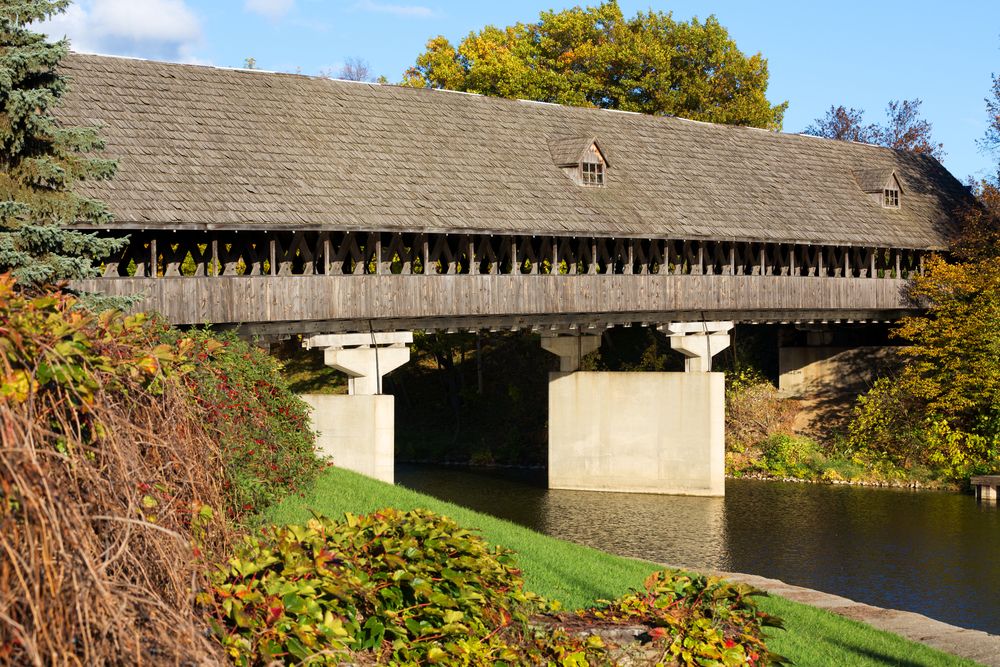 Side view of Holz-Brucke Wooden Bridge