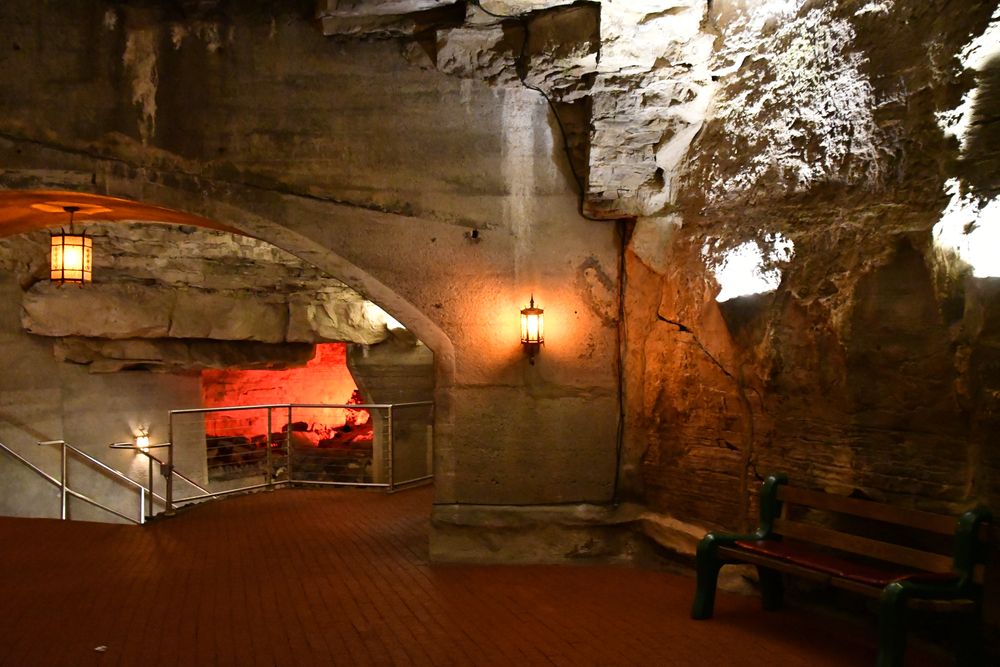 Interior view of Howe Caverns